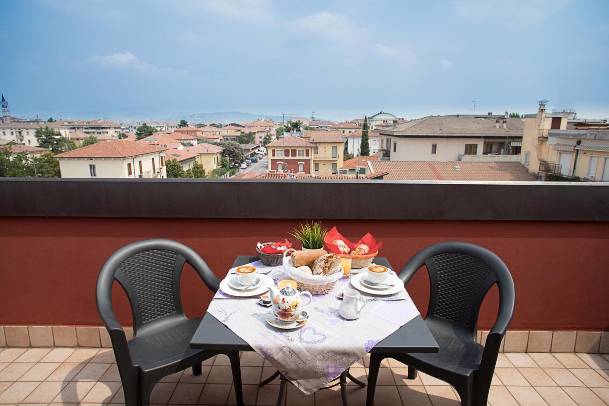 Family Apartment Verona Class "Residenze Del Cuore" Exterior foto